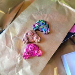 New Handmade Set Of 7 Multicolored Bunny Bum Crayons Gift Packaged